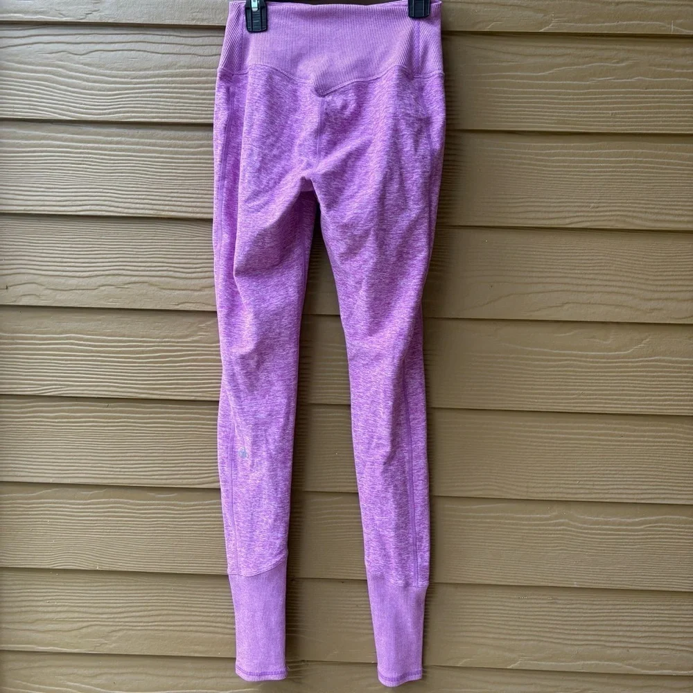 Alo Yoga Alosoft High Waisted leggings in Violet Heather Size XS